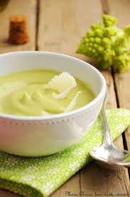 Basique parmi les basiques, la purée de pommes de terre au thermomix est un classique très pratique et rapide pour contenter toutes les générations réunies autour de la table. 26 Meilleures Idees Sur Veloute Soupe Thermomix Soupe Thermomix Thermomix Soupe