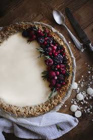 Tarte Au Chocolat Blanc Et Fruits Rouges Les Demoizelles En 2020 Tarte Chocolat Blanc Tarte Au Chocolat Chocolat Blanc