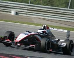 rasant fahren im monoposto auf dem anneau du rhin mydays fahren fuhrerschein klasse b fahrtraining