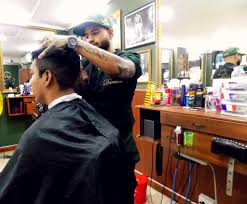 Get your hair cut, faded, shaved, anyway you want today! Los Clasicos Authentic Old School Barber Shop In Laureles