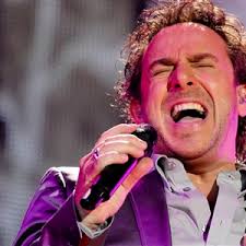 Cm rood is al lang het rood niet meer, / het rood van rode rozen ab de kleur van liefde. Marco Borsato Meme Generator