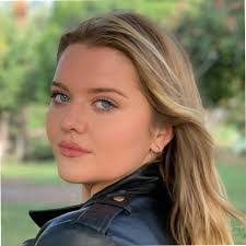 Madeline Starr's Instagram, Twitter & Facebook