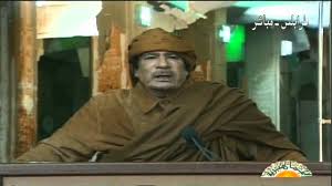 وجوابها سهل ميسور على من يسره الله عليه وهو أن النبي صلى الله عليه وسلم مع كثرة مشاغله وهمومه، وهو قائد الأمة ومرشدها، والذي ينبغي بهذه الميزان ألا يبتسم، ولكن الوارد أن النبي صلى الله عليه وسلم ما رأي إلا متبسما! Ø®Ø·Ø§Ø¨ Ø§Ù„Ù‚Ø°Ø§ÙÙŠ Ø§Ù„Ø§Ø´Ù‡Ø±ÙÙŠ Ø«ÙˆØ±Ø© ÙØ¨Ø±Ø§ÙŠØ± 2011 Youtube