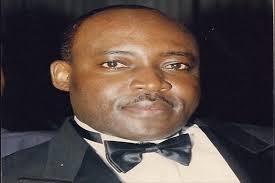 Centrafrique : Le maire Emile-Raymond Gros Nakombo a tout bradé dans la  ville de Bangui aux étrangers