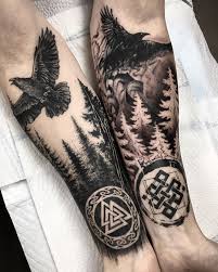 Huginn Und Muninn Raben Aus Der Nordischen Mythologie Rechter Arm Schon Tatt Tattoos Nordische Tattoos Unterarm Nordische Tattoos Tatowierungen