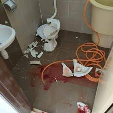 Mengaku bersalah buang janin dalam mangkuk tandas. Daily Traffic Report Dtrshare Jangan Duduk Mencangkuk Dekat Atas Mangkok Tandas Jenis Mcam Ni Ye Kualiti Mangkok Tandas Sekarang Dah Tak Sama Dengan Kualiti Mangkok Tandas Dulu Dulu Kredit Kepada Pemilik