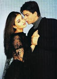Aishwarya Rai Shahrukh Khan Mohabbatein Beautiful Bollywood Actress Bollywood Couples Actress Aishwarya Rai