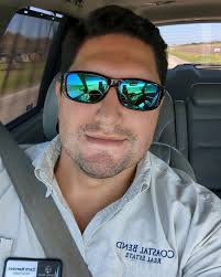 Zach Narvaez, Realtor