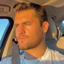 This would be PEAK! IMO since we have an old Vet Hal Jordan we should also  have an old vet Barry Allen! #superman #dcu #davidcorenswet #kalel  #jamesgunn #creaturecommandos #batman #brucewayne #clarkkent #flash #