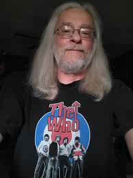 What's your favorite shirt that lasts 10 years?