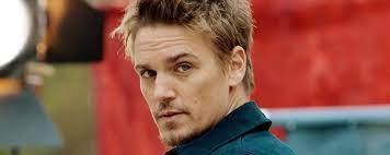 Riley's tv credits include recurring roles in 24, true blood and nashville, as well as a leading role in the cw series, frequency. Nashville Actor Riley Smith Releases New Country Single I M On Fire Rileysmith The Music Site