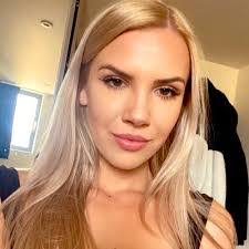 Ellie Bradford's Instagram, Twitter & Facebook