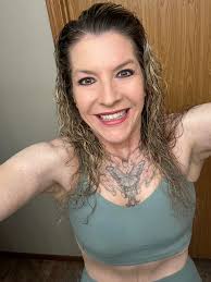 Newbie here! Sweet to meet ya'll, WARRIORS! I'm from Minnesota,  yaaaaawww!🤟💪