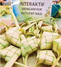 Walau makanan ini mirip dengan beras, lontong lebih sering ditemukan di banyak rumah makan di indonesia. A Pressreader