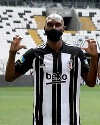 Bu adamın menajerliğini yaptığı tüm futbolcular, her transfer döneminde gözümüze sokulur. Dorukhan Tokoz Dovme