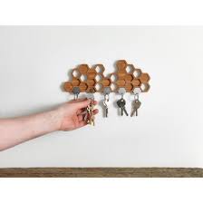 Le rangement de vos clés n'a jamais été si amusant et unique. Crochet Porte Cles Aimante En Bois Bambou Decoration Couloirs En Forme Nid D Abeilles Avec Montage Mural Cdiscount Maison