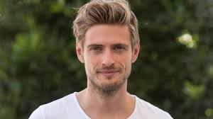 Wer gzsz verlässt und wie es in den kommenden wochen weitergeht, erfahren sie hier. Schauspieler Jorn Schlonvoigt Verlangert Bei Gzsz B Z Berlin