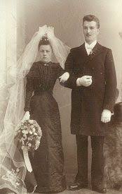 Victorian Wedding Dress And Veil Old Wedding Dresses Victorian Wedding Dress Wedding Dresses