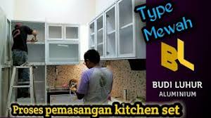 Kepuasan konsumen menjadi pilihan menjamin memberi solusi aman. Proses Pemasangan Kitchen Set Aluminium Dinding Acp Youtube
