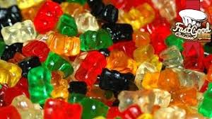 Voici la recette de la traditionnelle galette frangipane, confectionnée à base de crème pâtissière et de crème d'amandes. 2 Recettes De Bonbons Faciles A Faire Avec Ou Sans Gelatine Animale