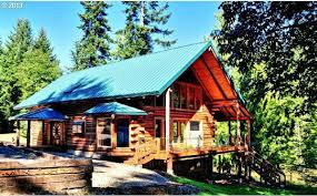The management is poor as perfect look employs young managers fresh out of beauty college that don't have management experience let alone work experience at all. Molalla Property Management