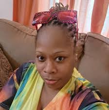 Elisa Pugh's Instagram, Twitter & Facebook