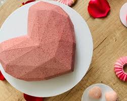 Ove Is In The Air Valentinesday Danzaljubljenih Ljubav Srce Heartshape Love Lidette Lidettecakes Lidette Beautiful Cakes Cake Heart Shapes