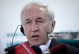 48.042 Edmund Lo Stock Photos, High-Res Pictures, and Images