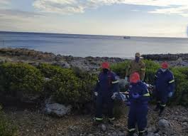 Να μην γίνει κατηγορία σε 4 νεαρούς για βιασμό και συνέργεια σε βιασμό στην φάτνη της σαλάκου. Tragwdia Sth Rodo Eley8eros O Xeirisths Sthn Entatikh O15xronos Eidhseis Nea To Bhma Online