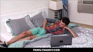 Teen Step Son Caught Masturbating To step Mom & step Dad's Sex Tape -  XNXX.COM