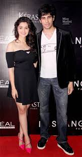 Here S What Sidharth Malhotra Gifted His Girlfriend Alia Bhatt On Her Birthday Alia Bhatt Bollywood Celebrities Handsome Celebrities This subreddit is intended for 18+ people who love to watch real girlfriend videos.