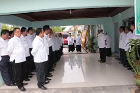 Namun berbeda dengan dulu dimana pengguna surat sangat banyak. Hari Ini Asn Kemenag Tanah Datar Berpakaian Putih Kementerian Agama Provinsi Sumatera Barat