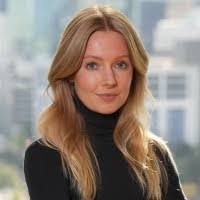 Ella Ott's Instagram, Twitter & Facebook