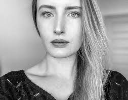 Ella Vance's Instagram, Twitter & Facebook