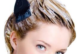 Also zuerst das video ist wieder ein bisschen chaotisch :d und ich hab die handschuhe am anfang vergessen aber ich habe die farbe wieder ab bekommen. Haare Blond Farben So Gelingt S Trotz Ansatz Und Rotpigmenten