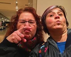 Robin Bub's Instagram, Twitter & Facebook