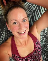 Tack för det avslutet på veckan kära kollegor🥵🤮💪😅 #fredagsfys  #coachträning #sopslut #rinnsvett #skakandearmar #deathbyburpees