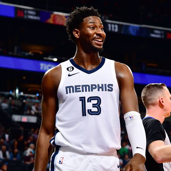 Mais uma jogo da Rivalidade entre Memphis e Warriors