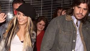 ¡Bomba! ¿Antonio De la Rúa al rescate de Shakira ante Piqué? - Imagen principal del artículo