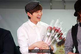 샤이니⭐ 모음zip #shinee | kbs 방송 #again가요톱10 #shinee #샤이니 1. Shinee Rose Day Event 5 14 09 Vids And Pics Shinee S World