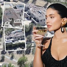 Kylie Jenner Invierte $500k en Árboles de Olivo para su Mega Mansión - Imagen principal del artículo