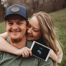 What is the cheapest but best working phone service that doesn't increase  every month?