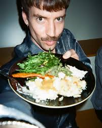 Autumnal Abundance 🍂🥂🕯️✨ Me and @communityfemme had a lil dinner to  celebrate queer family & city magic It's hard to be away from home, but  it's easy when you realize that there's