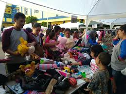 Membantu memberikan ide dan gagasan. Bakti Sosial Sekolah Putra Pertiwi Simpletravelbug