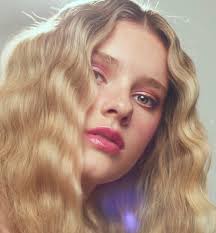 Dhynes (@personplacething) • Facebook