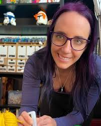 Angela Hobby's Instagram, Twitter & Facebook