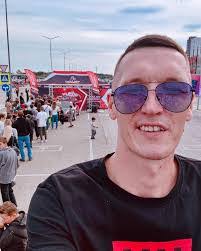 Peter Falcone's Instagram, Twitter & Facebook