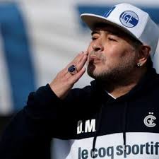 Maradona, serio candidato a dirigir la selección de España!🇪🇸😯 Uno de  los aspirantes a presidente de la Real Federación Española de Fútbol,  confirmó un acuerdo verbal con el astro para conducir a