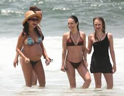 Gabriela duarte franco goldfuss (born april 15, 1974 in campinas, são paulo) is a brazilian actress. Gabriela Duarte Curte Praia Com Filhos E Cunhada Talita Younan Quem Quem News