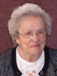 Mme Lucille Benoit Brisson